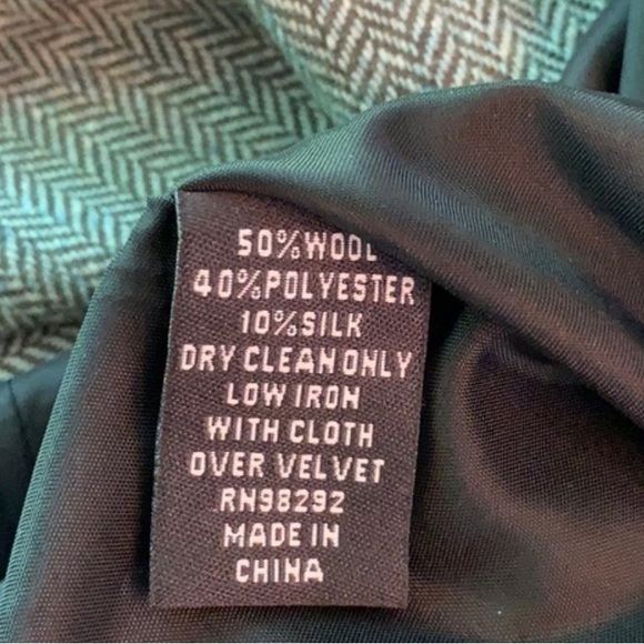 - ❤️❤️ Stunning Tibi New York Strapless Dress W/ Velvet Detail size 2❤️❤️ - Picture 2 of 3